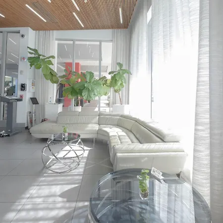 Studio With Service Beach And Pool Hallandale Beach